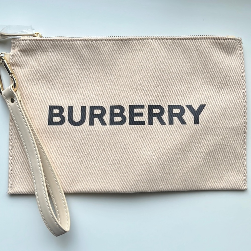 Burberry pouch